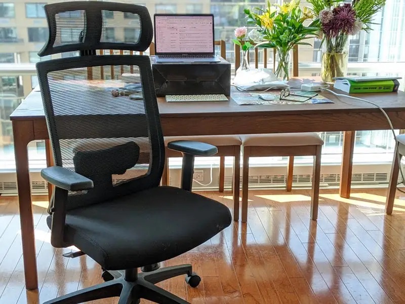 Products to Bear in mind When Selecting an office building Chair