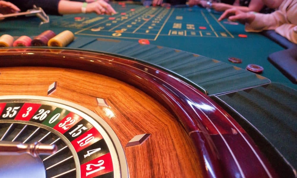 How to stay safe and secure while playing an online slot?