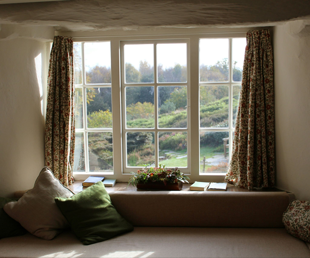 Should You Repair Your Windows Yourself or Call a Professional?